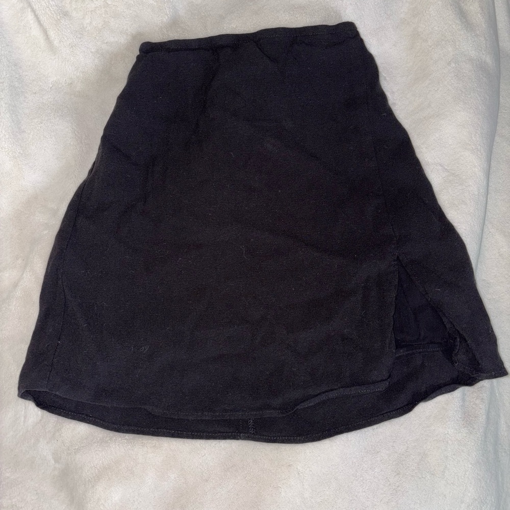 Classic Black Women's Aritzia Sunday Best Skirt
